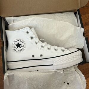 Converse platform high tops in white leather, size 7, NEW